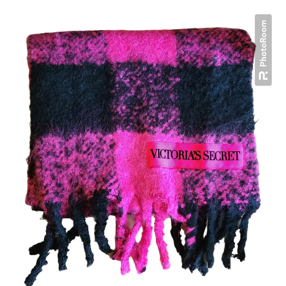 Victoria's Secret Hot Pink Black Buffalo Plaid Soft Knit Fringe Scarf Embroidery